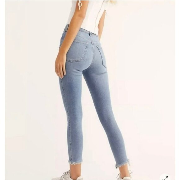 🟣🟣🟣 FREE PEOPLE "We The Free" Raw Hem Skinny High Rise Jeans - Picture 4 of 12